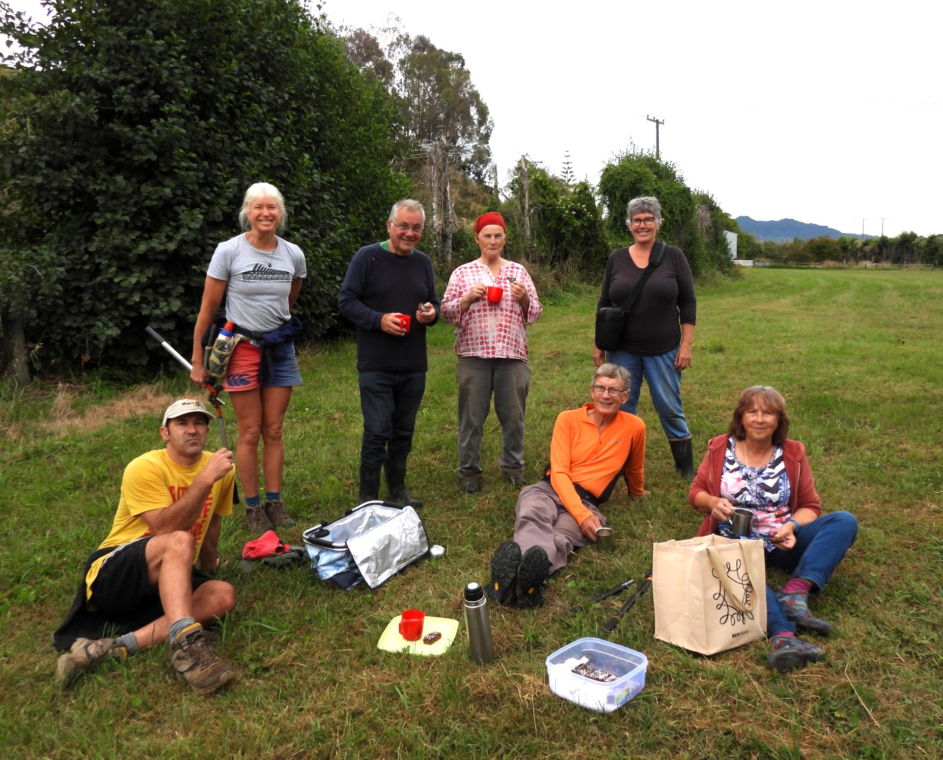 BOMB squad April working bee - Motueka Catchment Collective